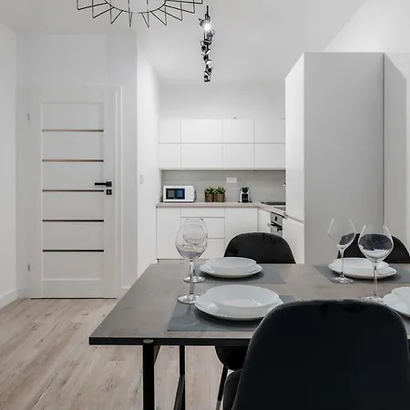 Pure - Gwiazdzista Wroclaw