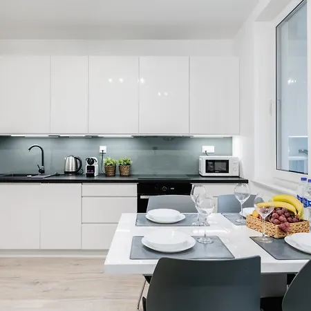 Daire Pure - Gwiazdzista Wroclaw