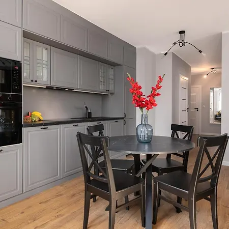 Pure - Gwiazdzista Wroclaw